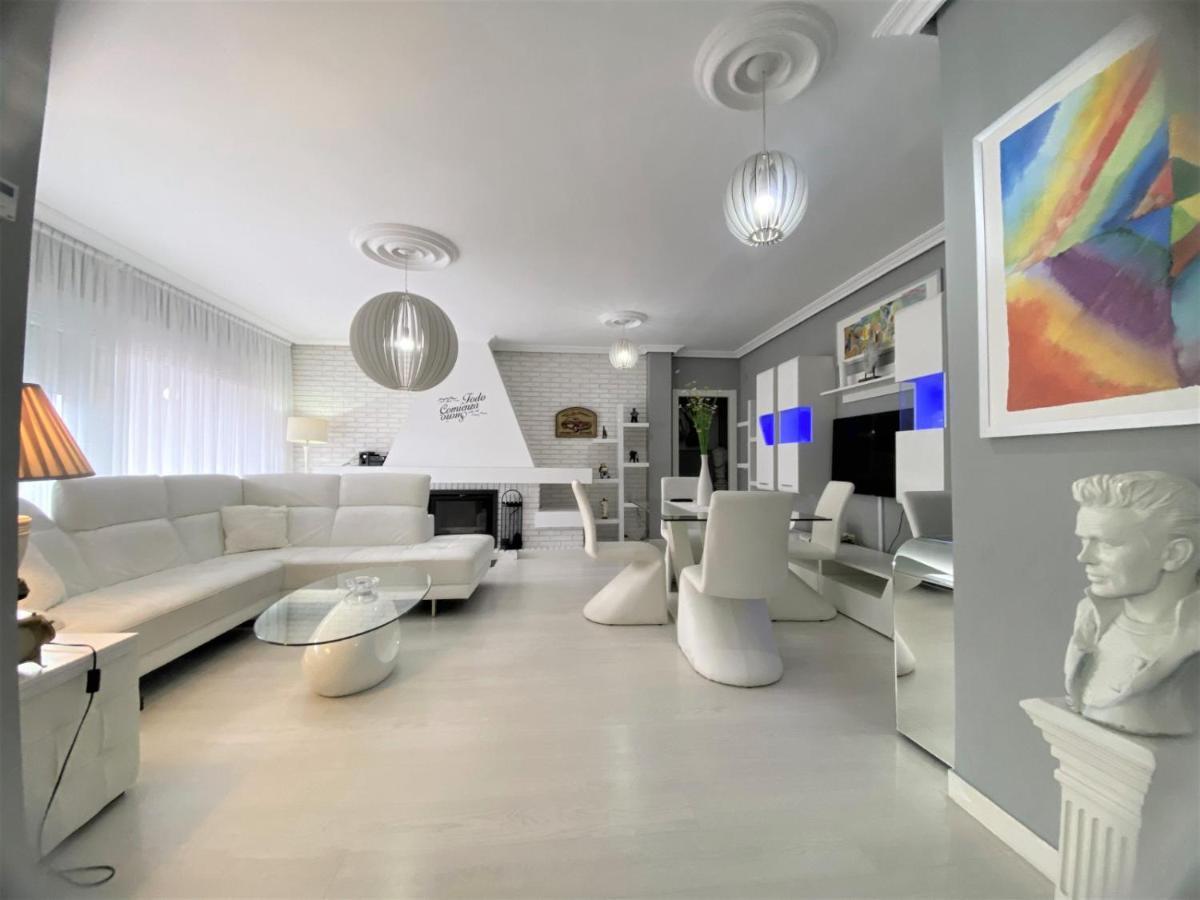 Apartament Atico Lujo Llanes Zewnętrze zdjęcie