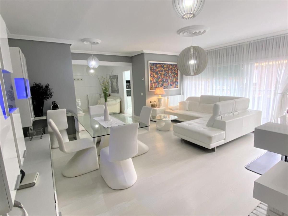 Apartament Atico Lujo Llanes Zewnętrze zdjęcie