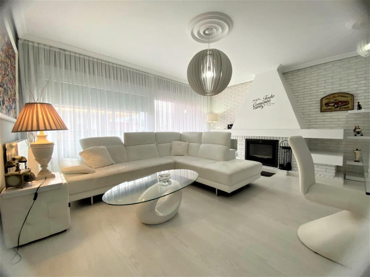 Apartament Atico Lujo Llanes Zewnętrze zdjęcie